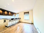3 bedroom flat to rent