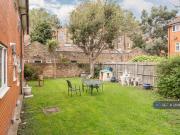 3 bedroom flat to rent