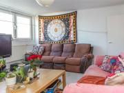 3 bedroom flat to rent