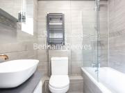 3 Bedroom flat to rent in Chelsea Manor Court, Chelsea, SW3