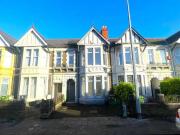 3 bedroom flat to rent in Whitchurch Road, Cardiff,...