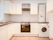 3 bedroom Flat to rent, St. Albans Road, Watford, WD17...