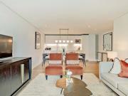 3 bedroom flat with 1 reception and 2 bathrooms in Hyde...