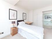 3 bedroom flat with 1 reception and 2 bathrooms in...