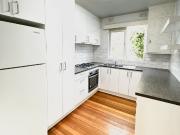 3 BEDROOM FULLY FURNISHED UNIT IN STKILDA EAST WITH TRAM...