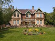 3 bedroom ground flat for sale
