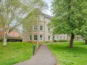 3 bedroom ground floor flat for rent in Bramley Copse,...