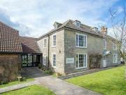 3 Bedroom Ground Floor Flat For Rent In Swindon, Wiltshire