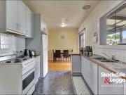 3 BEDROOM HOME DOUBLE GARAGE & CARPORT!