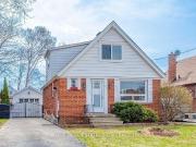3 Bedroom Home for Rent at 19 Westchester Road, Toronto,...