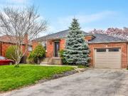 3 Bedroom Home for Rent at 21 Vinci Crescent, Toronto,...