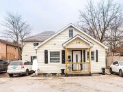 3 Bedroom Home for Rent at 256 Dunlop Street West,...