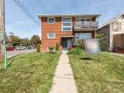 3 Bedroom Home for Rent at 2724 Lakeshore Road West,...