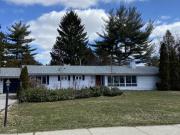 3 Bedroom Home for Rent at Leighland Ave & Sixth Line,... 3 Bedroom Home for Rent at Leighland Ave & Sixth Line,...