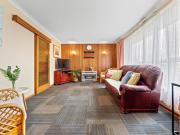 3 Bedroom Home In The Heart Of Modbury!