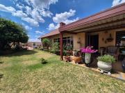 3 bedroom home on the market in linmeyer