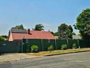 3 bedroom home with a 1 bedroom cottage