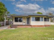 3 BEDROOM HOME WITH SPACIOUS YARD!