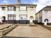 3 Bedroom House Aldershot Surrey LS97712714