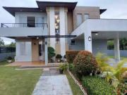 3 Bedroom House and Lot in West End Sun Valley Estates...