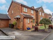 3 Bedroom House Ashton Under Lyne Tameside 90877103