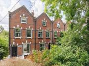 3 Bedroom House Barnet Greater London 98026272