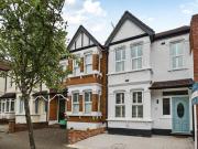 3 Bedroom House Beckenham Greater London 94100623