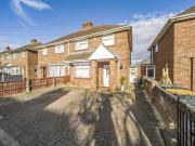 3 Bedroom House Bedford Bedfordshire 90790925