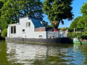 3 bedroom house boat for sale