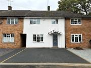 3 Bedroom House Brentwood Essex 99986596