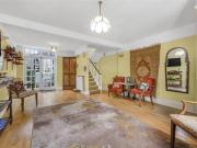 3 Bedroom House Camden Greater London 90033726