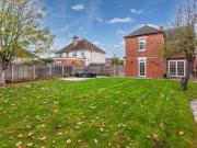 3 Bedroom House Caversham Berkshire 98545783