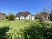 3 Bedroom House Chichester West Sussex 99029324