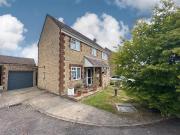 3 Bedroom House Cricklade Swindon 97055396