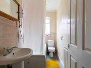 3 Bedroom House for rent at Welton Place, Hyde Park, Leeds