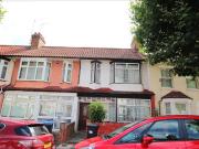 3 bedroom house for rent in Chester Road, Edmonton,...