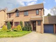 3 bedroom house for rent in Denham Close, Canford Heath,...