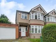 3 Bedroom House For Rent In Harrow