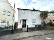 3 bedroom house for rent in Millfield Avenue,...