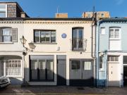 3 bedroom house for rent in Petersham Mews, London, SW7