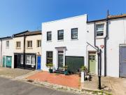 3 bedroom mews for sale