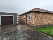 3 Bedroom House For Sale in Alliance