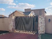 3 Bedroom House For Sale in Alveda