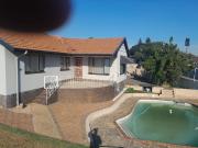 3 Bedroom House For Sale in Bluff