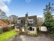 3 Bedroom House For Sale In Guildford, Surrey