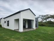 3 Bedroom House For Sale in Hayfields