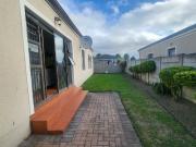 3 Bedroom House For Sale in Lorraine