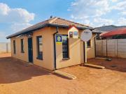 3 Bedroom House For Sale in Protea Glen