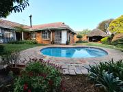3 Bedroom House For Sale in Ravenswood