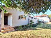 3 Bedroom House For Sale in Rooihuiskraal